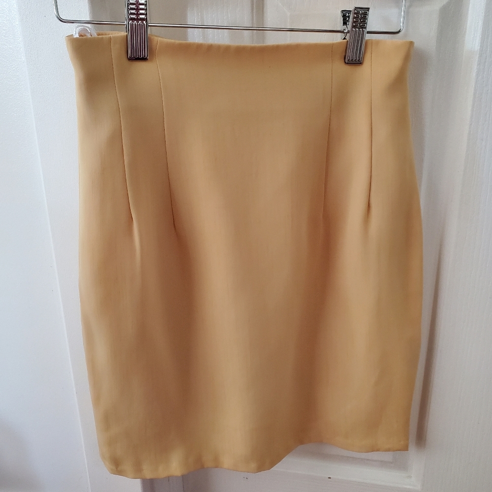 Vintage soft yellow, gold, light weight, pencil mini skirt